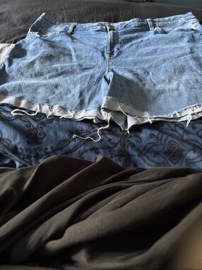 Sonoma Light Blue Denim Shorts with Contrast Stitching